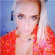 Laureata in lingue e letterature straniere, insegno Spagnolo e Inglese